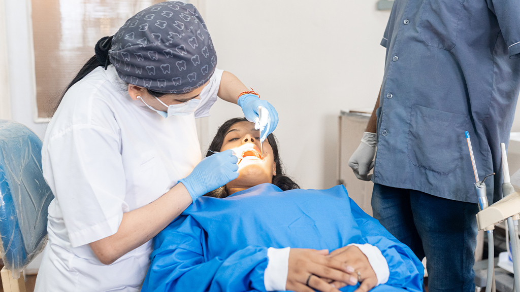 How Emergency Dental Care Helps Prevent Serious Oral Health Issues